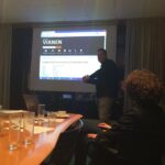René Janssen geeft een presentatie over de website van gemeente Vianen